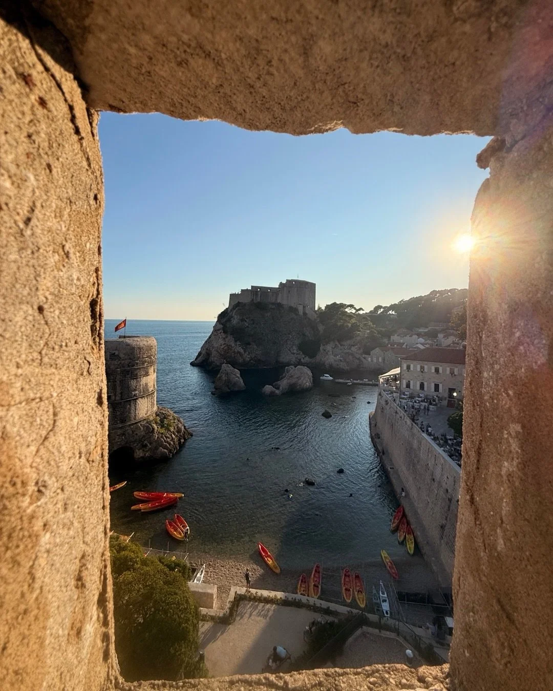 Dubrovnik by day &amp; night @cultureclubrevelin 🇭🇷

#whereisthemba❓