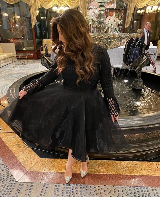 @revastern looks fabulous in a Pr&ecirc;t &agrave; porter Naomysterncouture perfect black party dress for that special occasion... #organza #wedding #blackdress #guipure #cocktaildress #partydress #elegant #pretaporter #couture