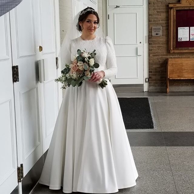 Love when clients send me pictures! Keep them coming👍 Elegant with a touch of romance✨ #chantilly #couture #satin #beading #wedding #gown #bridal #photography #bride #congrats