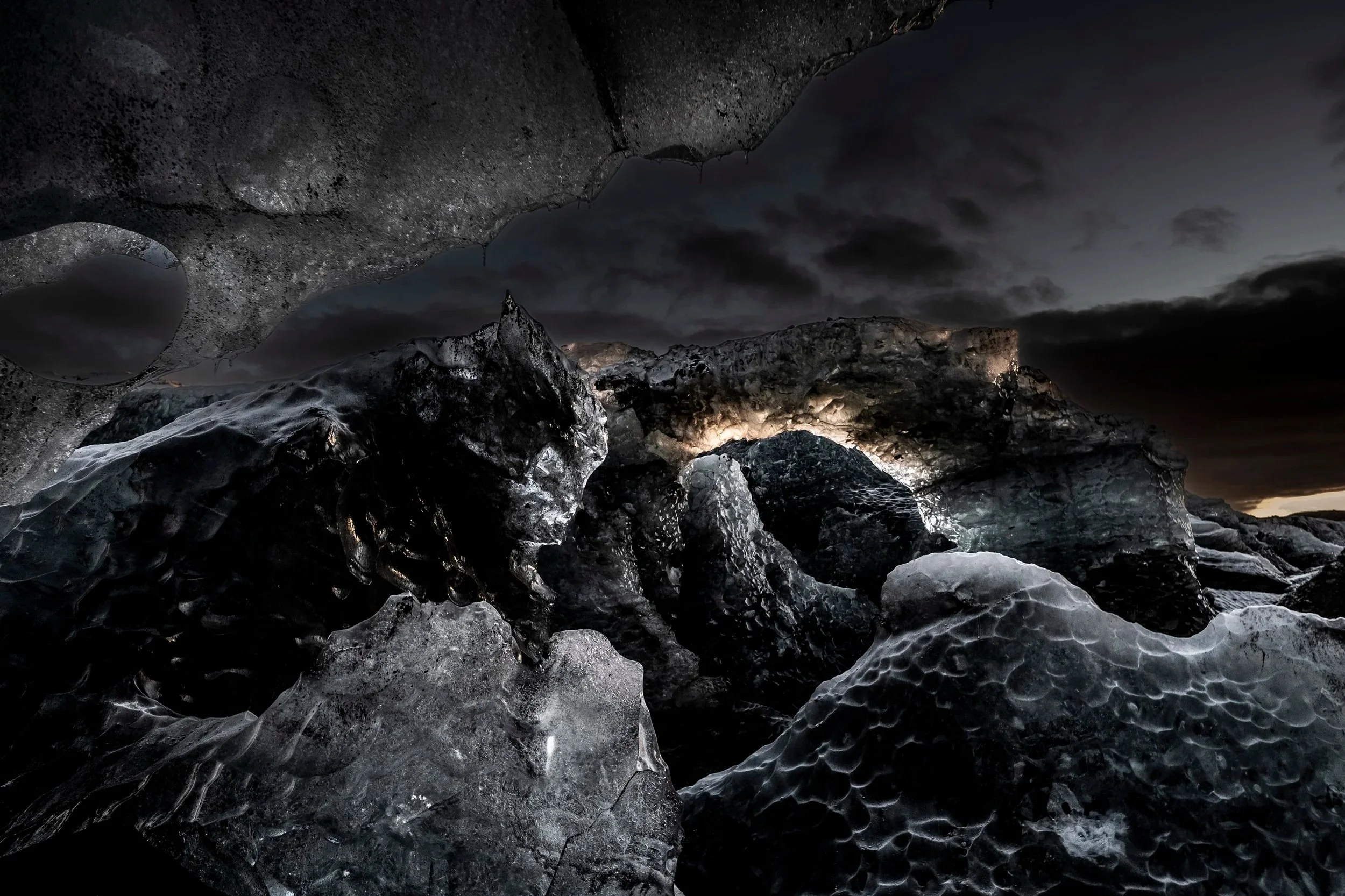 Sofandi risar - Sleeping giants