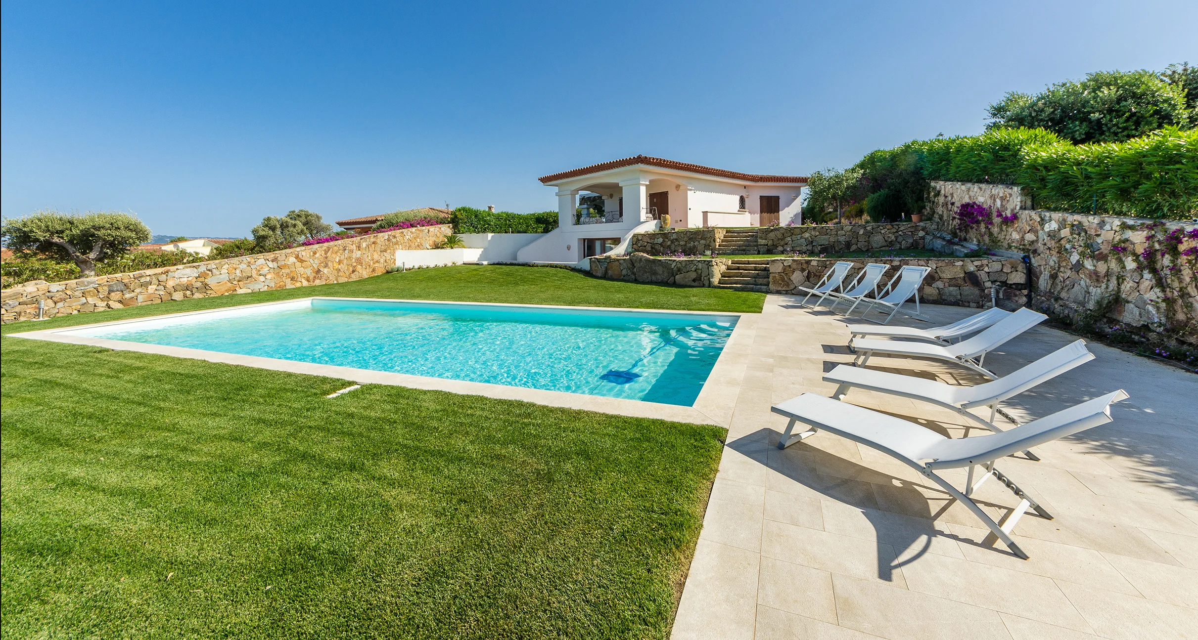 villa-smeralda-pool.jpg
