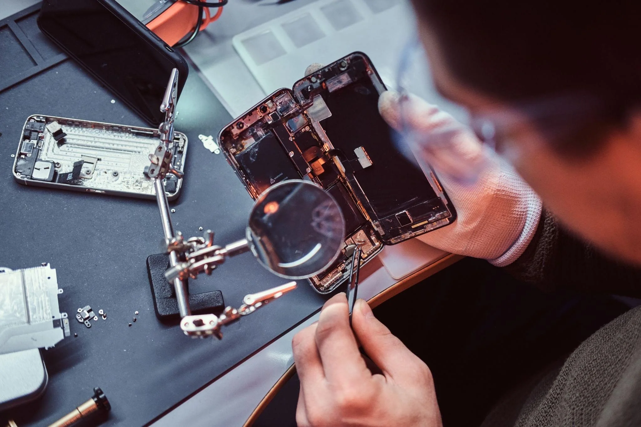 How Expert iPhone Repair Services Can Restore Your Device Quickly and Safely