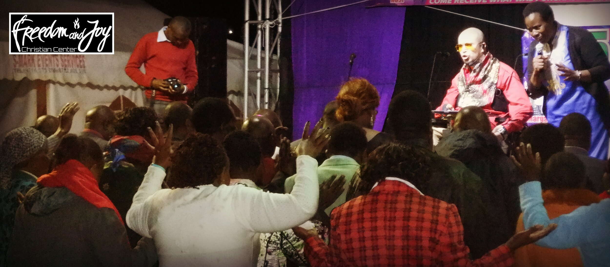 #KENYA 2019 close up landscape open-air from behind the people.jpg