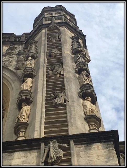 Across the plaza is the Bath Cathedral with their very clever angels using ladders to get to heaven