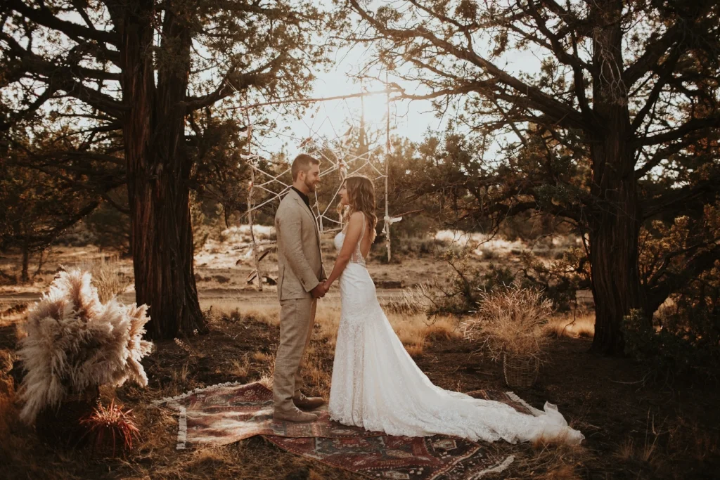 bend_oregon_boho_elopement_06.jpg