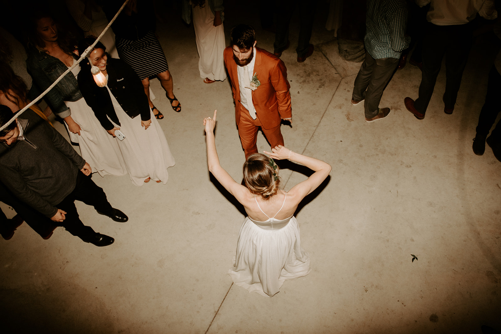 ButlerBarnPortlandOregonWeddingSarahandStephenDawnCharlesPhotographer-1244.jpg