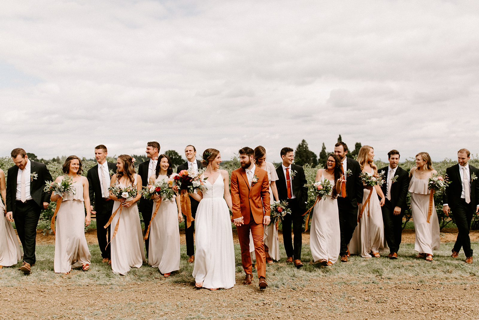 ButlerBarnPortlandOregonWeddingSarahandStephenDawnCharlesPhotographer-401.jpg