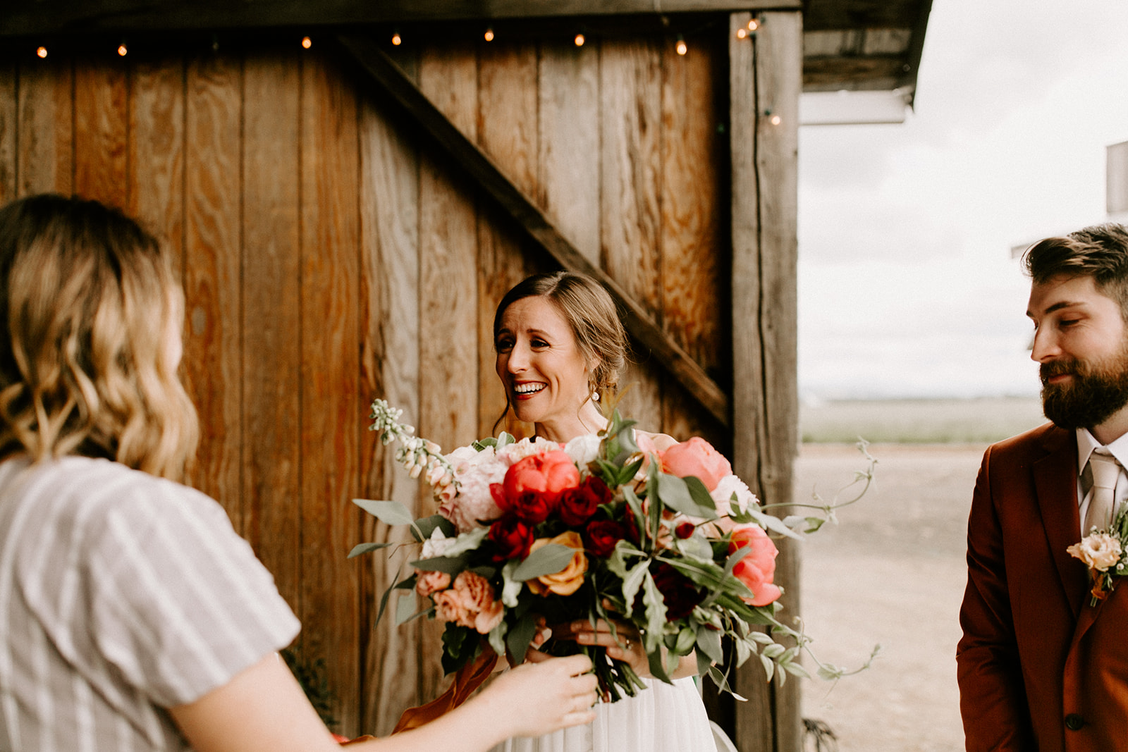 ButlerBarnPortlandOregonWeddingSarahandStephenDawnCharlesPhotographer-315.jpg