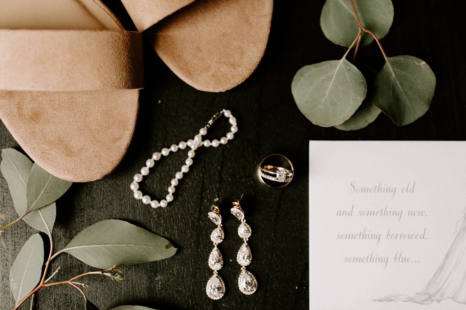 ButlerBarnPortlandOregonWeddingSarahandStephenDawnCharlesPhotographer-1.jpg