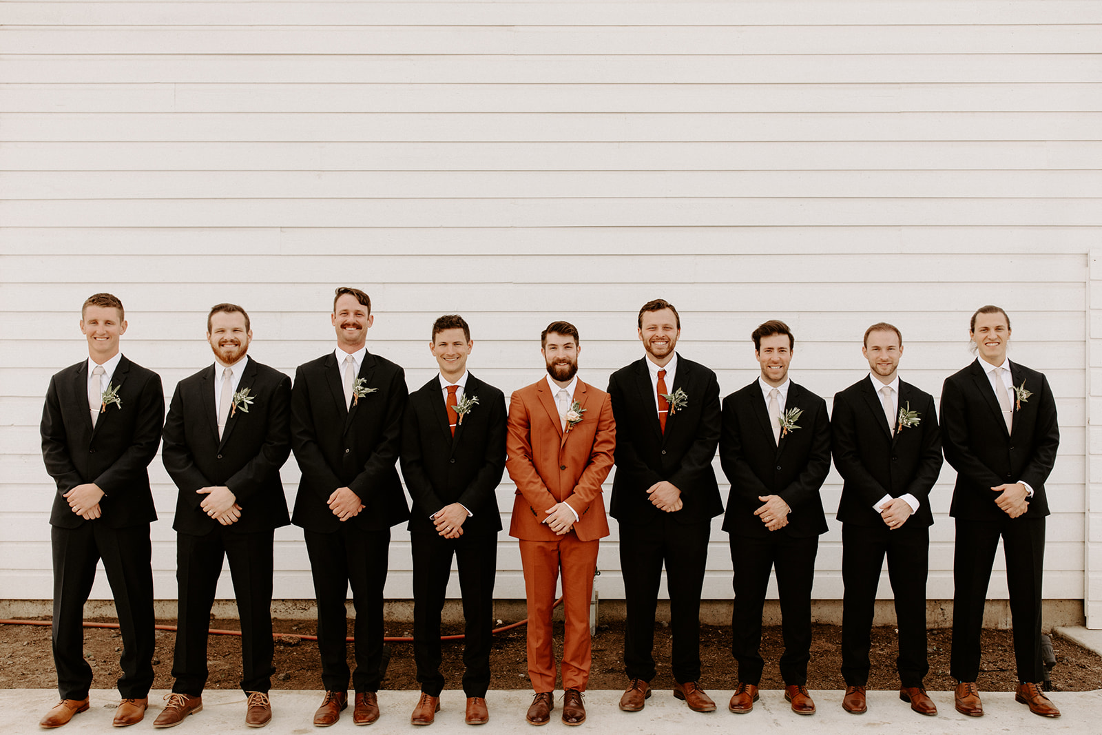 ButlerBarnPortlandOregonWeddingSarahandStephenDawnCharlesPhotographer-425.jpg