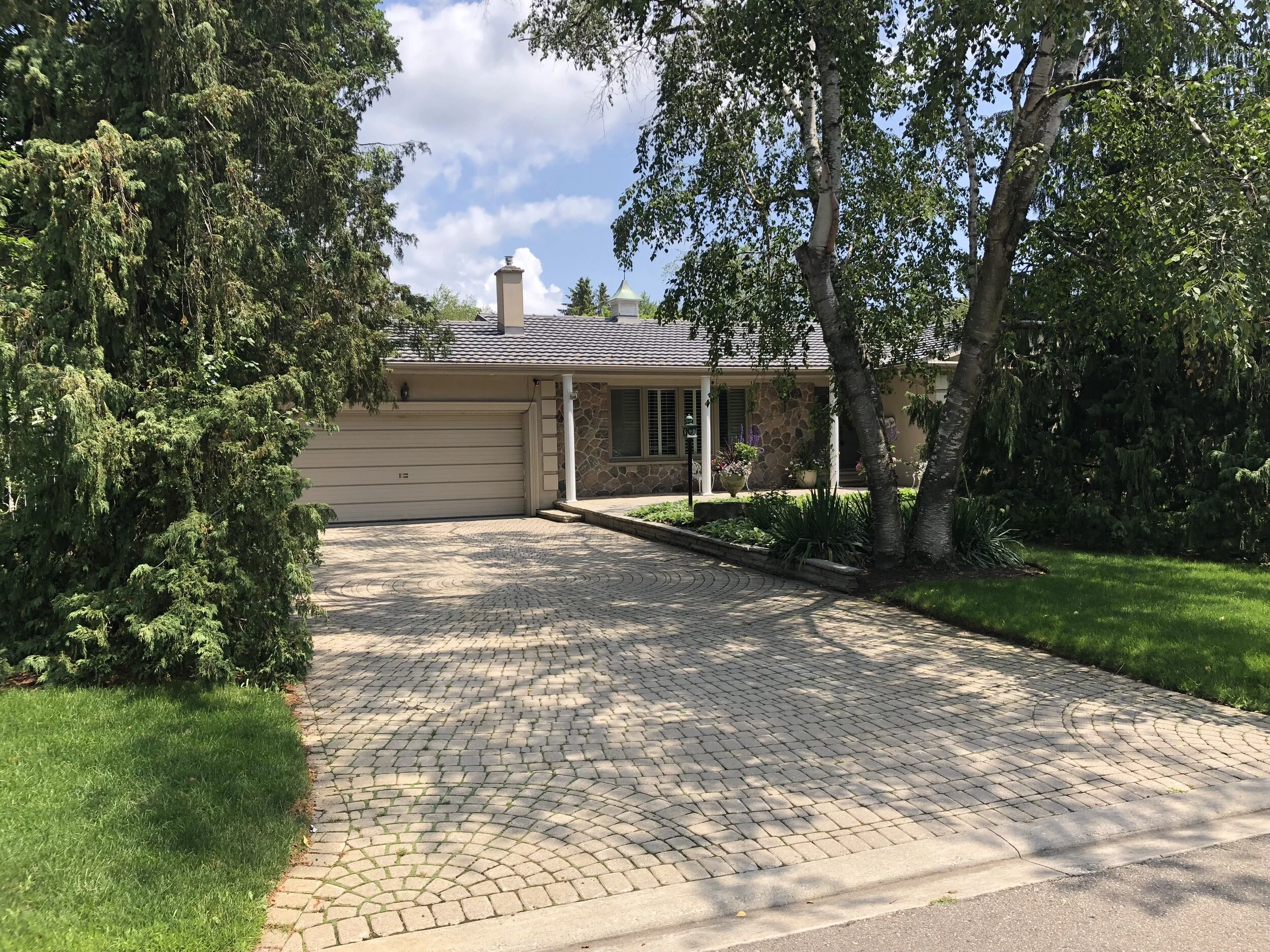 Huge Estate Sale of a Stunning Port Credit Bungalow
