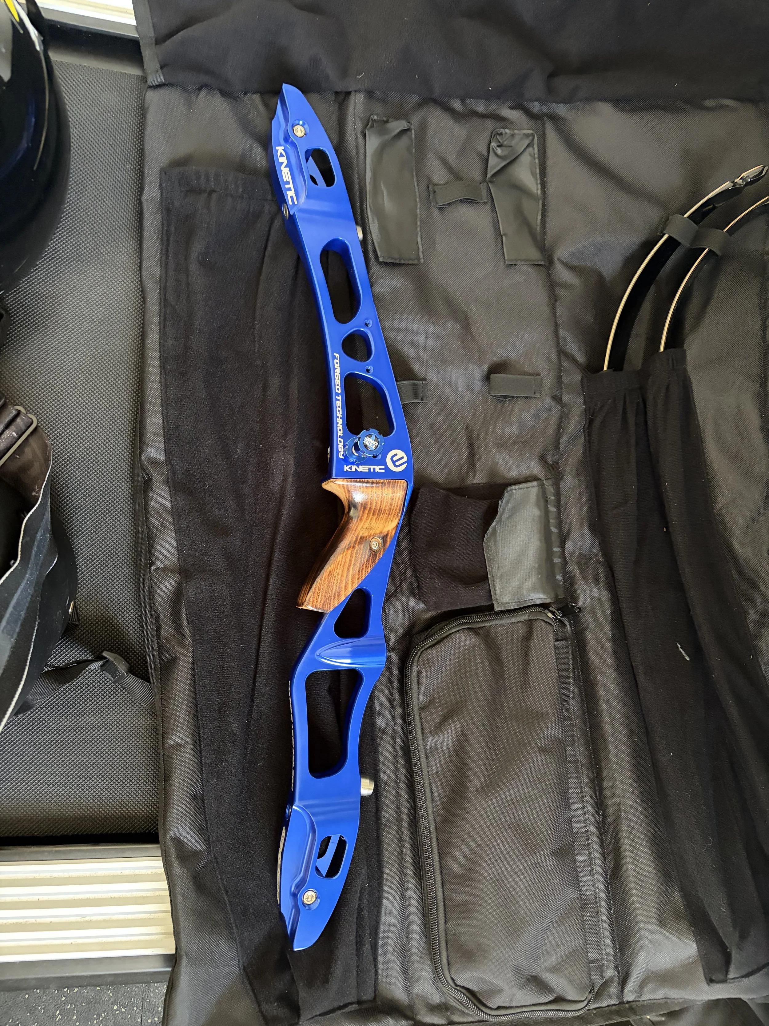 Recurve Bow (Arrows also available)