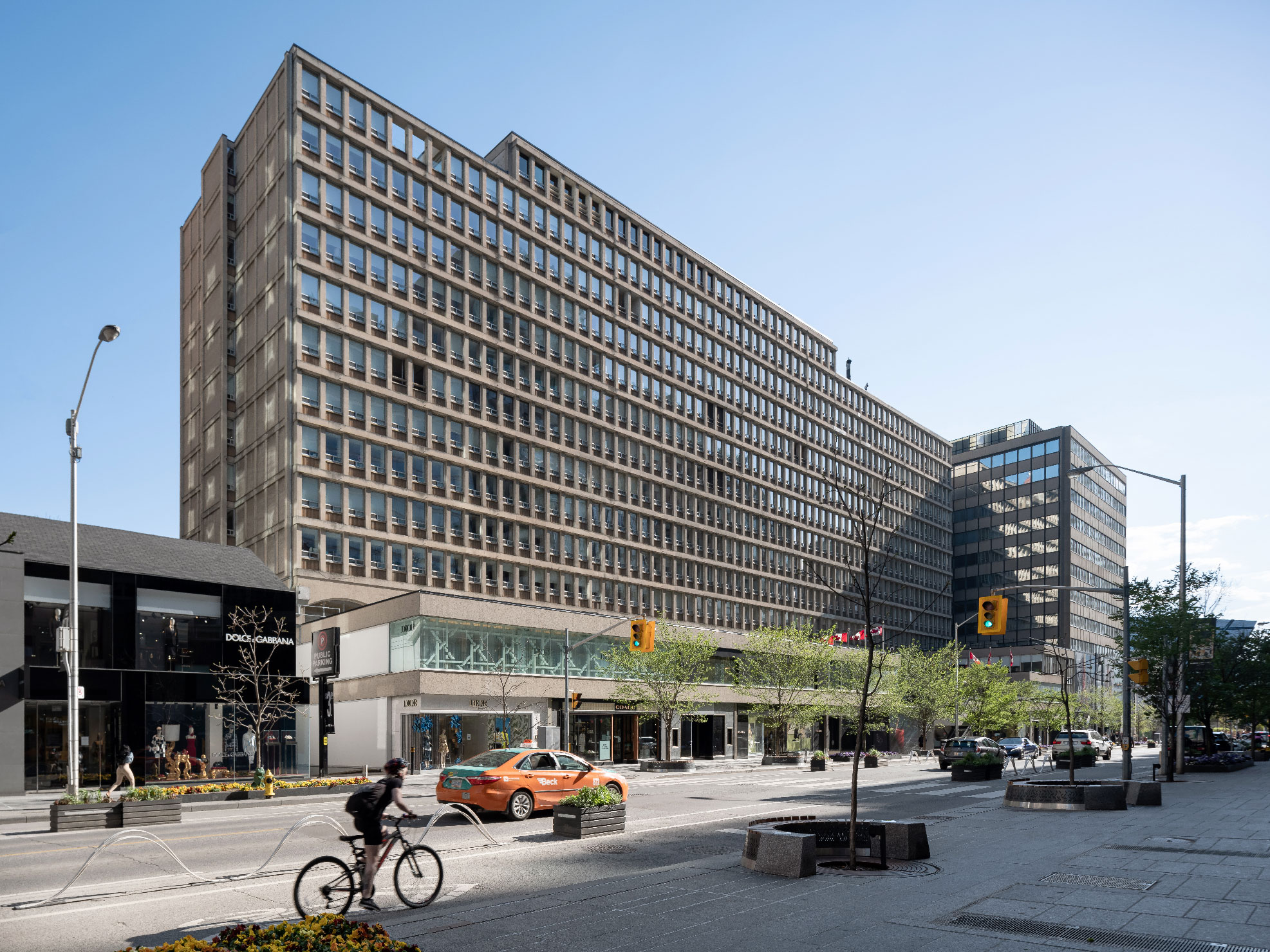 Luxury Sale of an Avenue & Bloor Condo