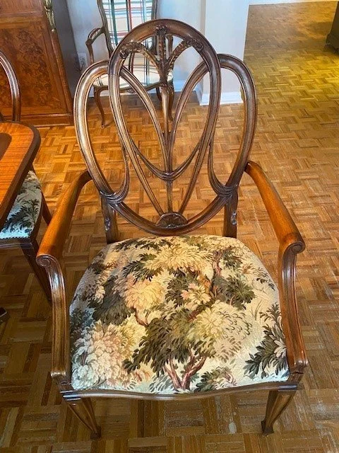 Dining Set Pic 4.jpeg