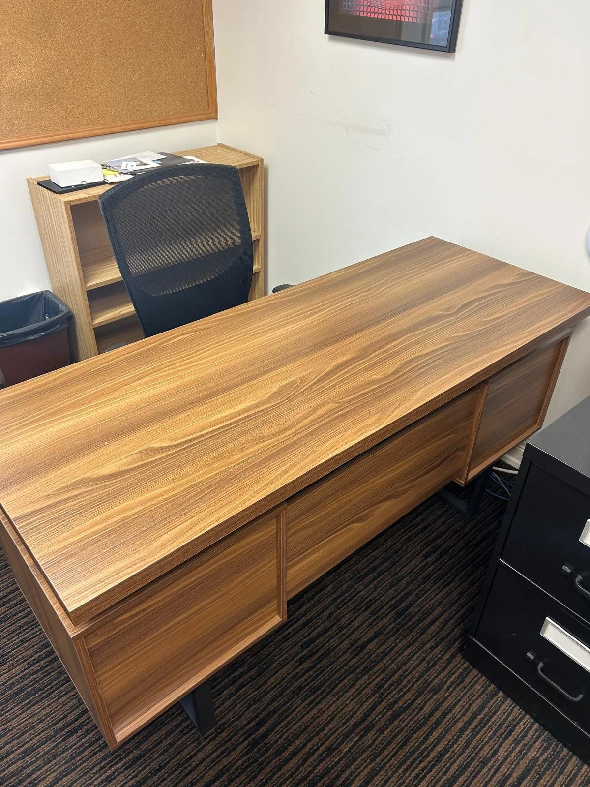 Measures: 5ft L x 2ft W x 30” H