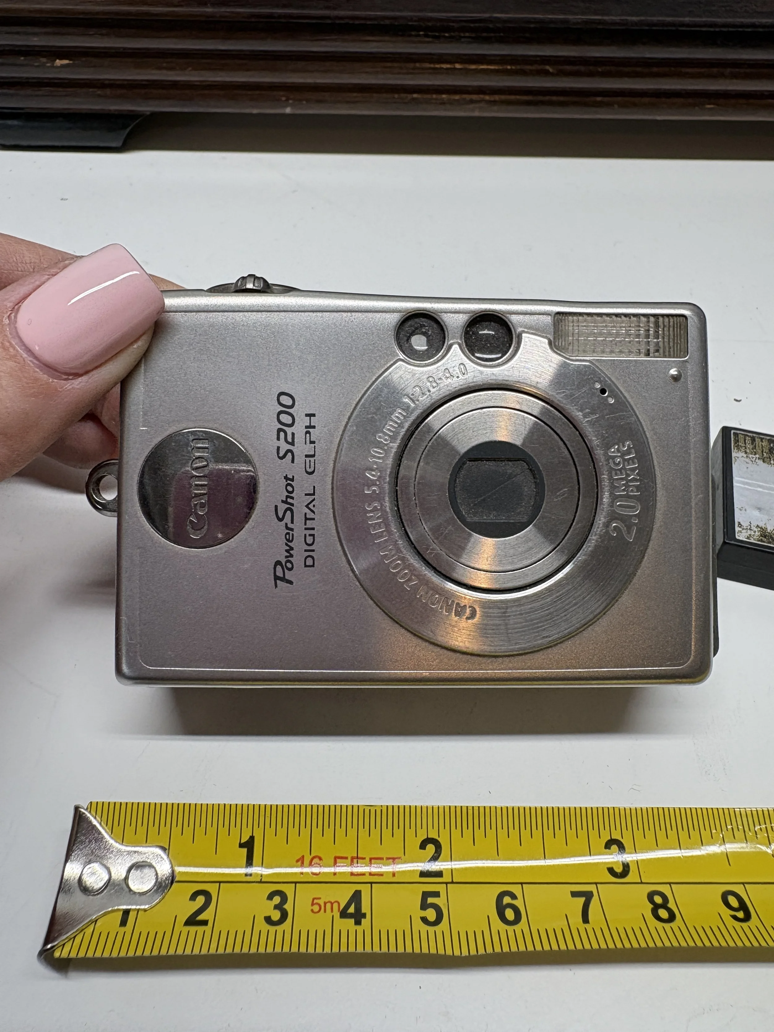 Canon PowerShot S200 Digital ELPH Camera