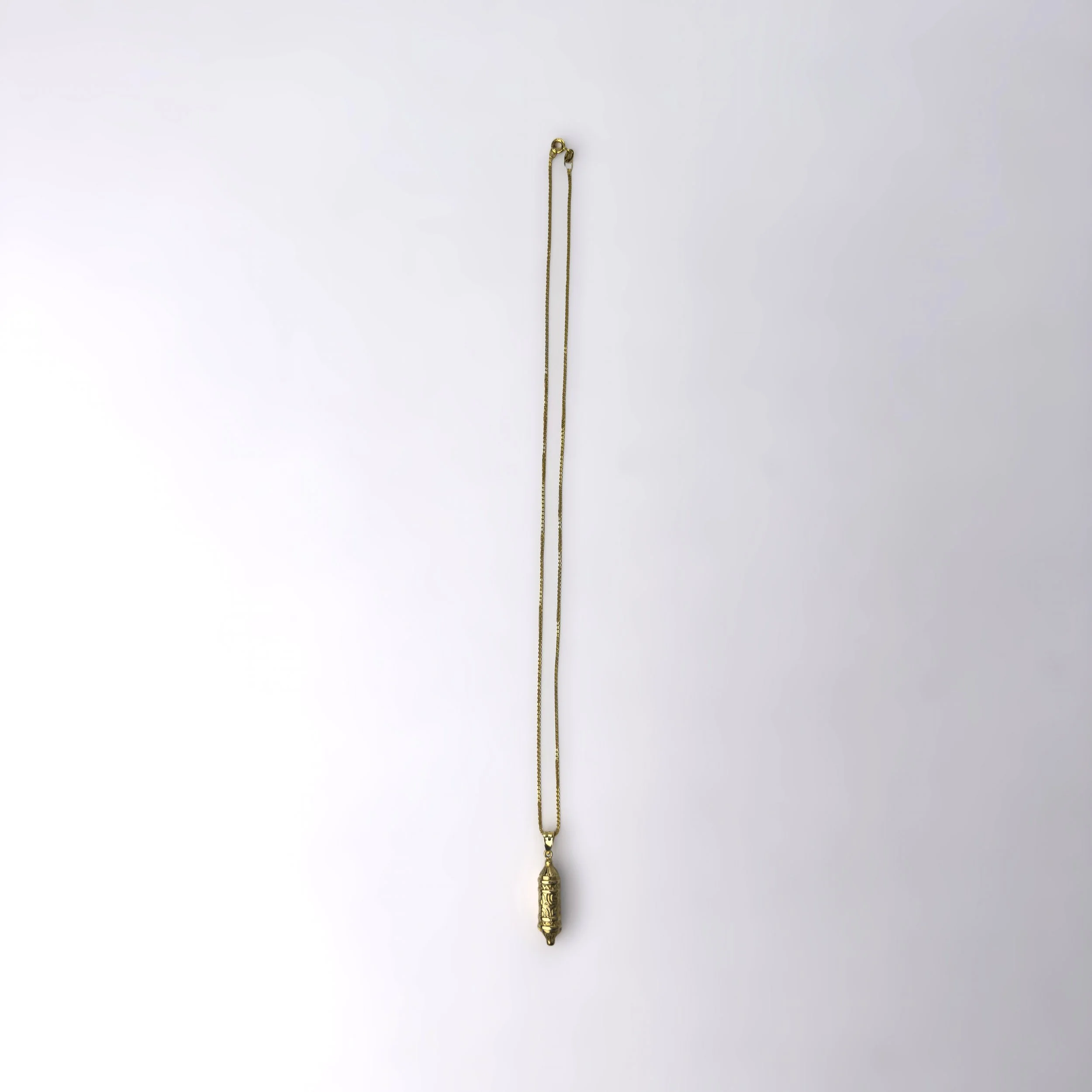 Gold Pendant & Necklace