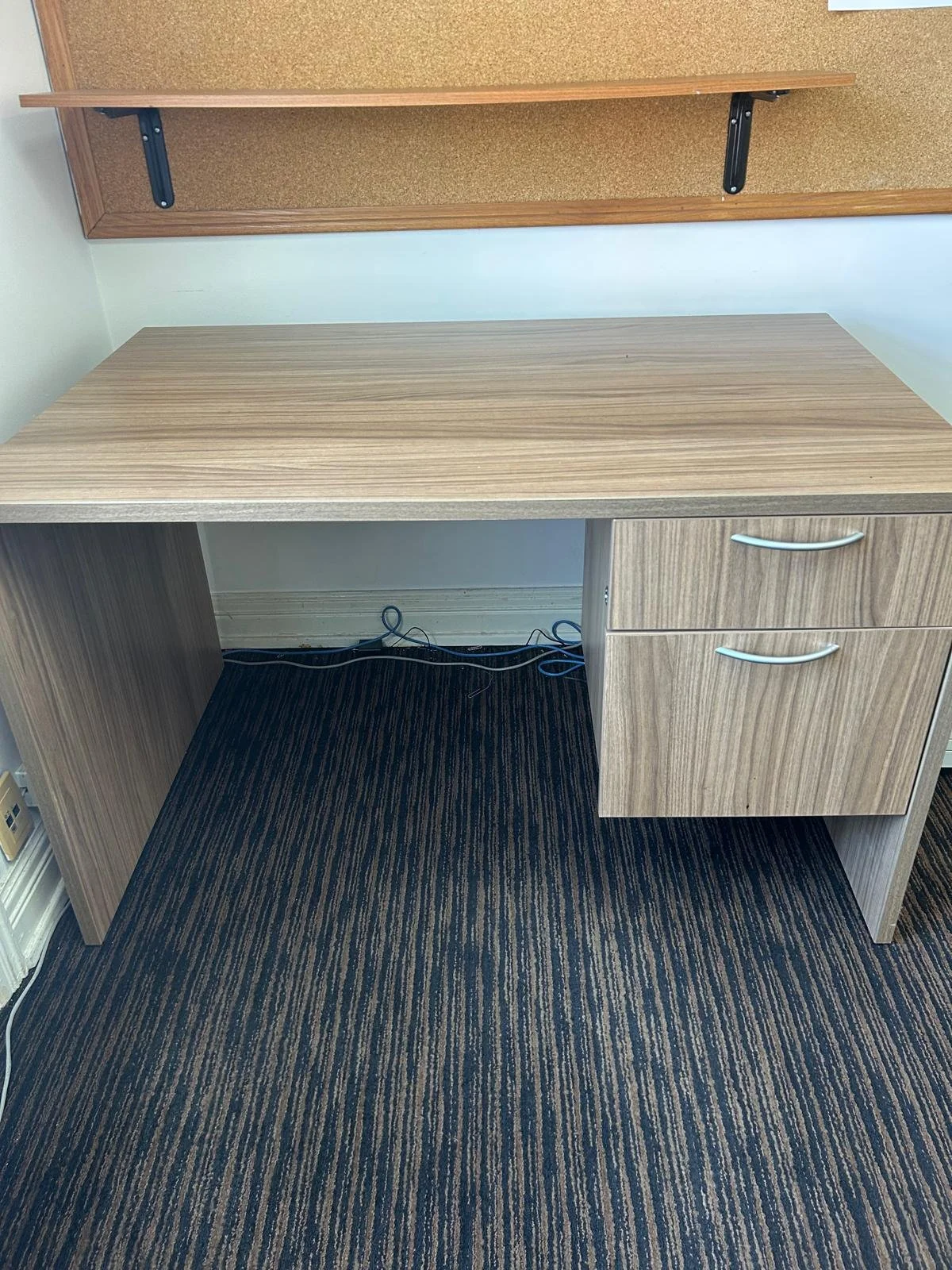 Measures: 4ft L x 30” W x 29.5” H