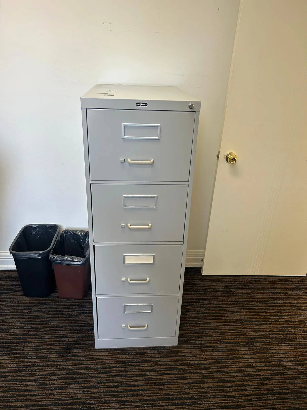 Measures: 21” W x 25” L x 52” H