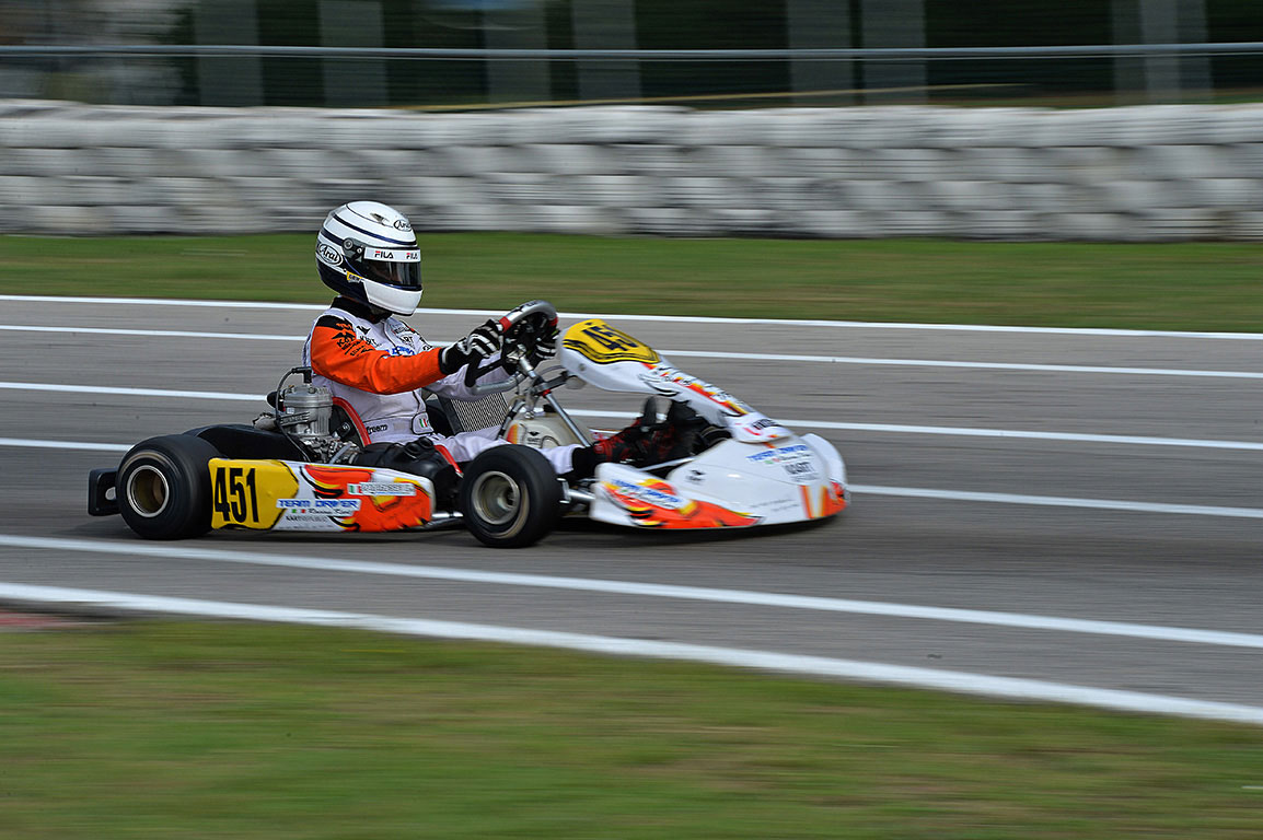 1D4_9905.jpg