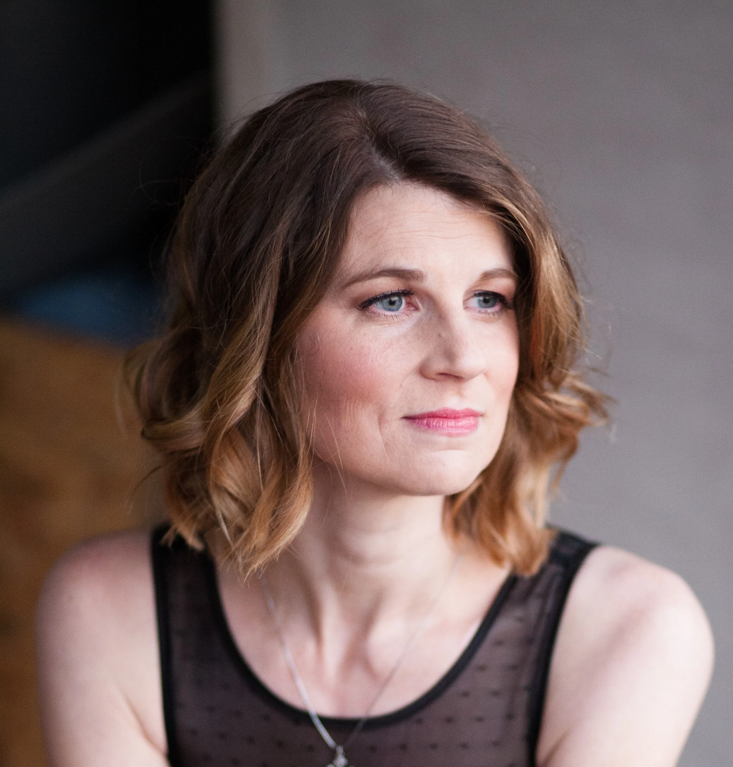 Jenee Headshot.jpg