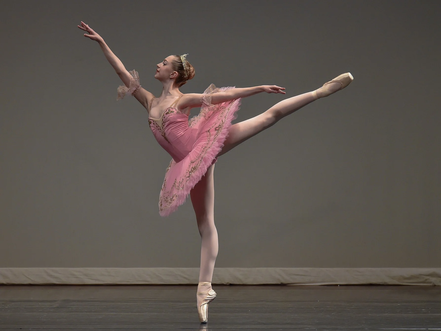 Lucy Hassmann was recognized as the Youth America Grand Prix Winner at the YAGP Chicago Regional Competition in 2018. Lucy was also the first female dancer from San Antonio to be invited to represent the United States in the International Ballet Competition USA in Jackson Mississippi in June 2018. Lucy was also personally invited, along with DCSA dancer Mackenzie Kirsch to compete in the Vaganova Prix 2018.