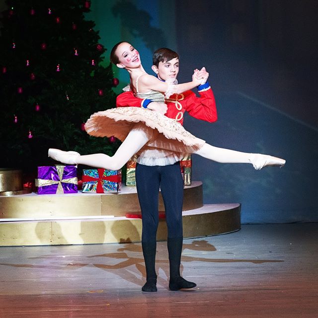 Meet the Cast of The Children&rsquo;s Nutcracker: Introducing Amy Kochheiser!

Amy Kochheiser, age 12, has been dancing since the age of two. This past summer she had the amazing opportunity to train at the prestigious Vaganova Ballet Academy in St. 