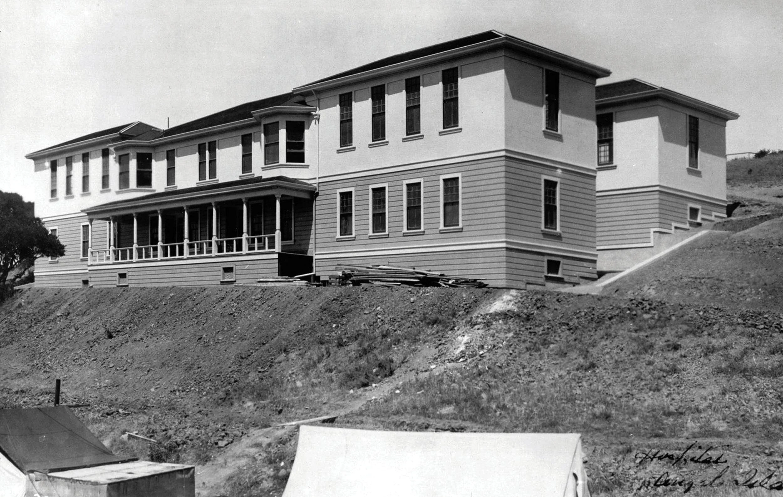 Askin Plate 50 Hospital Under Construction, 1908.jpg