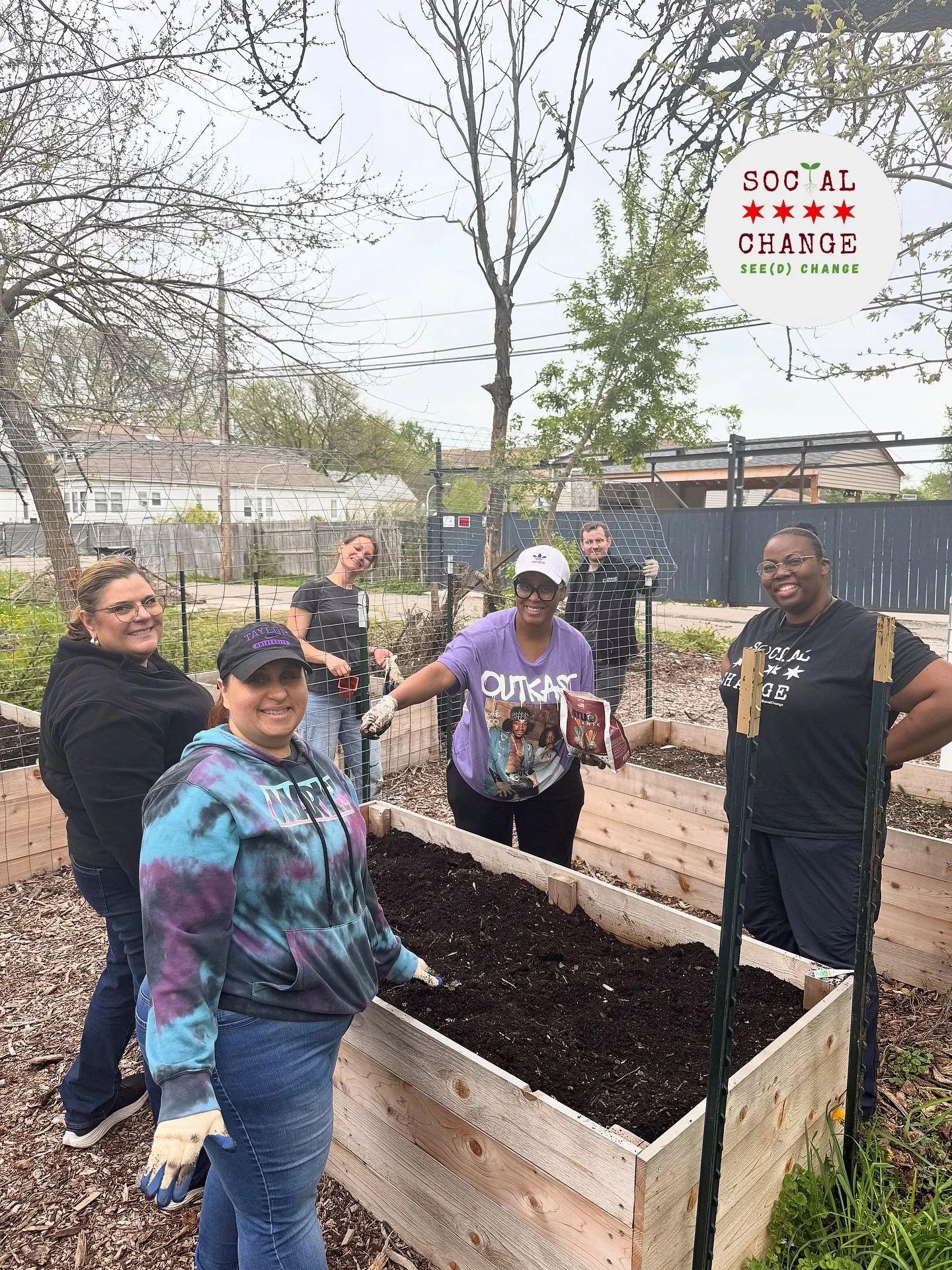 Huge shoutout to our incredible volunteers who showed up and showed OUT for Earth Day 🌱🔥

Special love to Winston &amp; Strawn LLP for coming through strong and getting your hands in the soil with us 💪🏽 and a big welcome to our newest volunteer P
