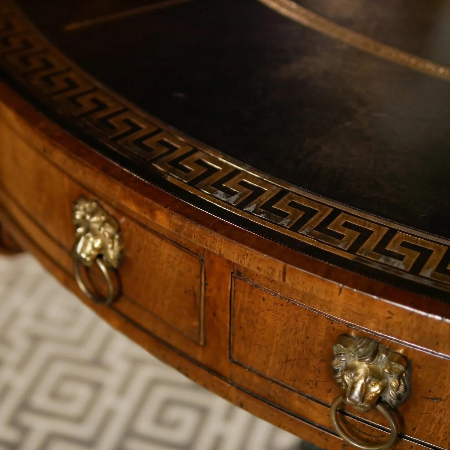 IMPRESSIVE THOMAS SHERATON REVOLVING LIBRARY TABLE &pound;80,000

https://www.acheforit.com/masterpieces