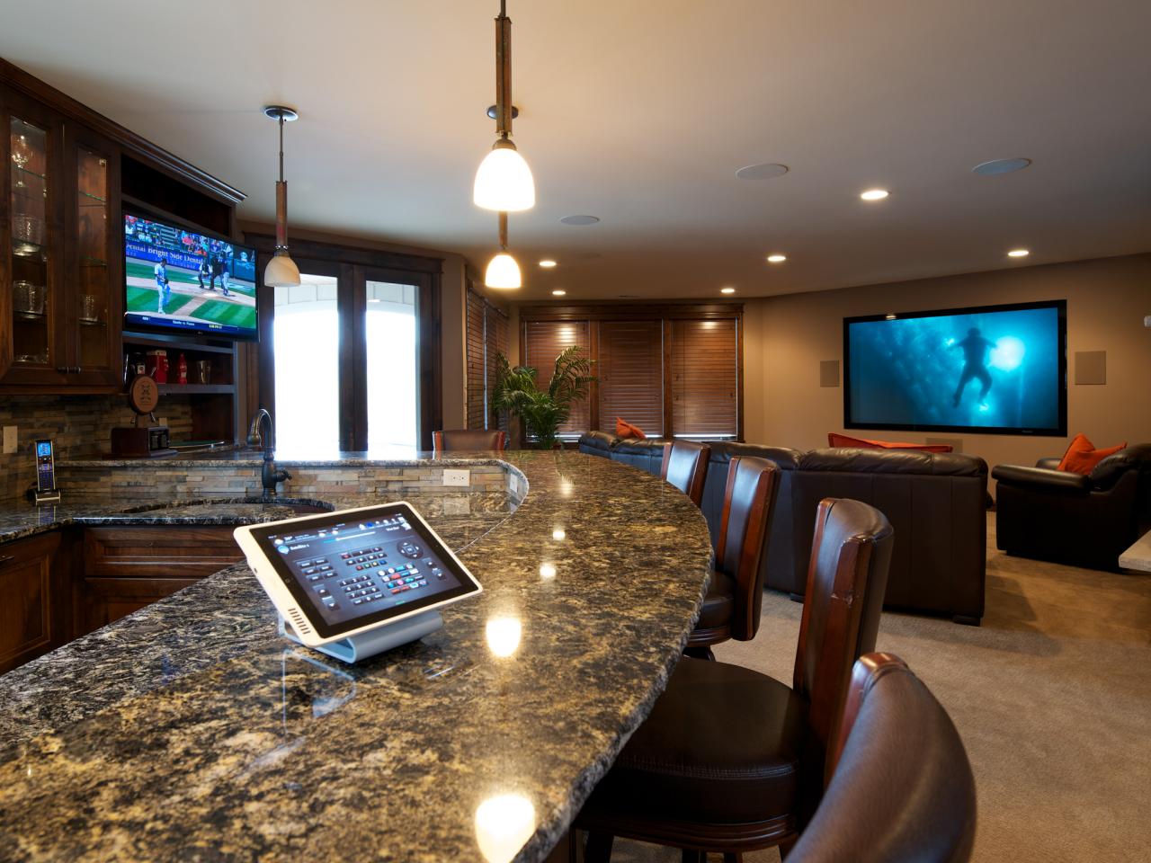 CEDIA_2013_IH8_home-automation-design-and-installation_4x3.jpg.rend.hgtvcom.1280.960.jpeg