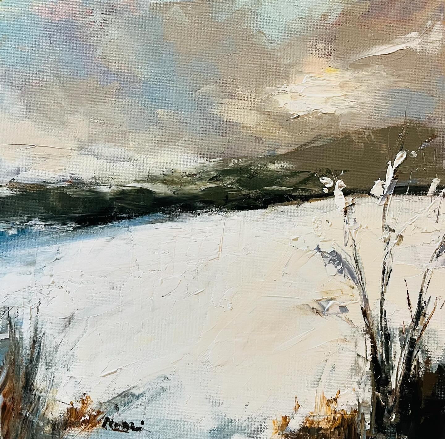 Snowy Mountains in oil, 10x10. Even though I like snowy scenes, I don&rsquo;t like the freezing cold temperature. #snow #snowyscene #snowmountain #snowpainting #artforgifts