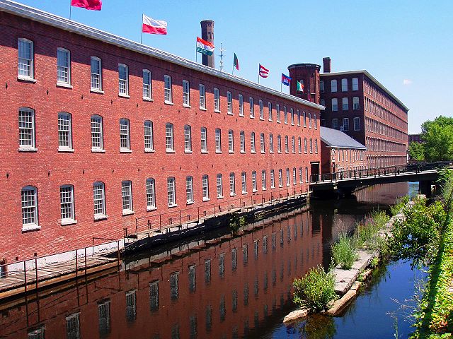 640px-Mill_Building_(now_museum),_Lowell,_Massachusetts.jpg