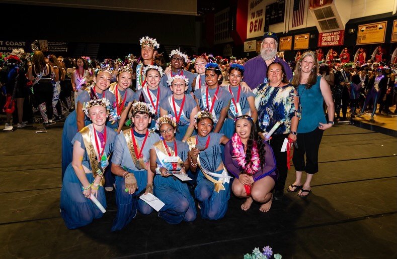 Scholastic Open 🏅 Medal Winners
2nd: Del Norte HS
1st: Palm Desert Charter MS

📸 @brettalanphotography 

#westcoastwinterguard #wcwg #colorguard #spin #winner