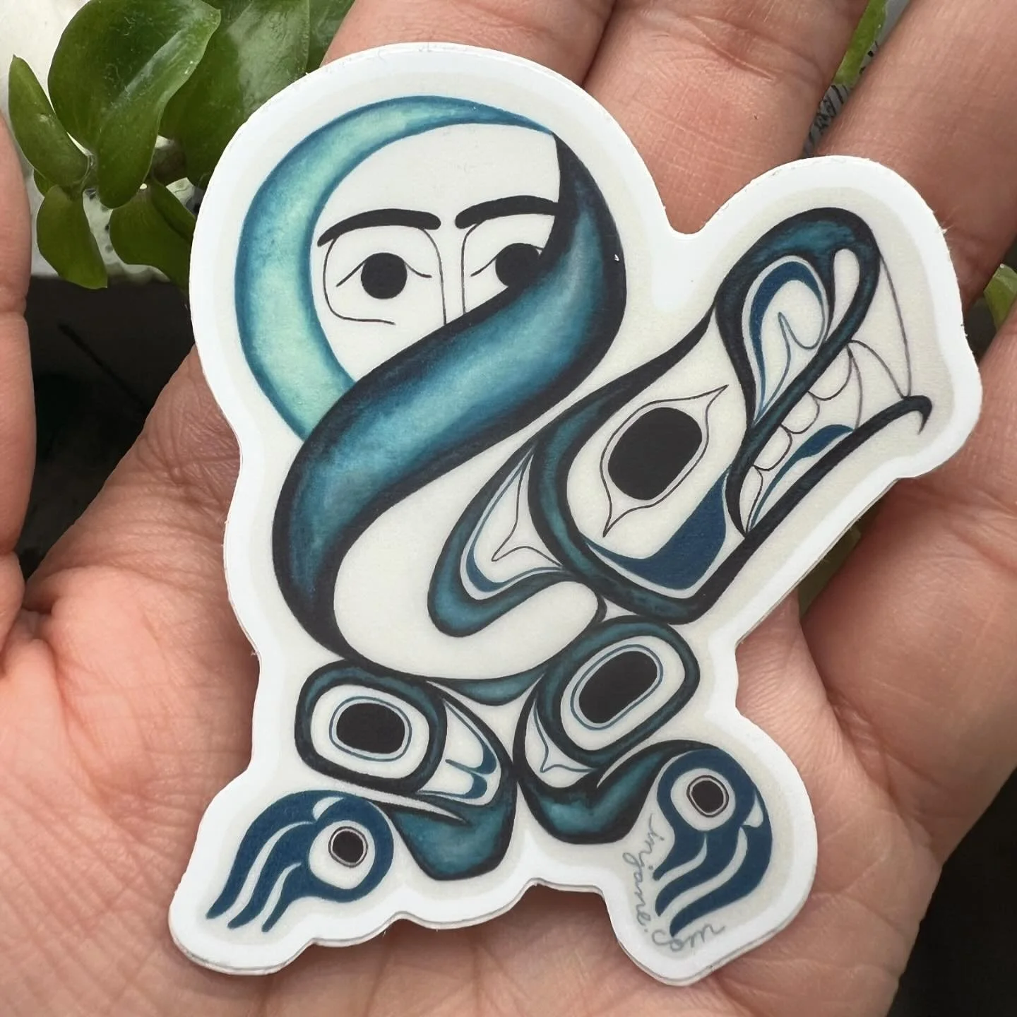I made one of my favourite designs a sticker 
Wolf pup howling at the moon 🌙 
You can buy it on my website :) 

#NorthwestCoastArt #Nisgaa #NisgaaArt #Tahltan #stickerart #womanArtist  #indigenousArt