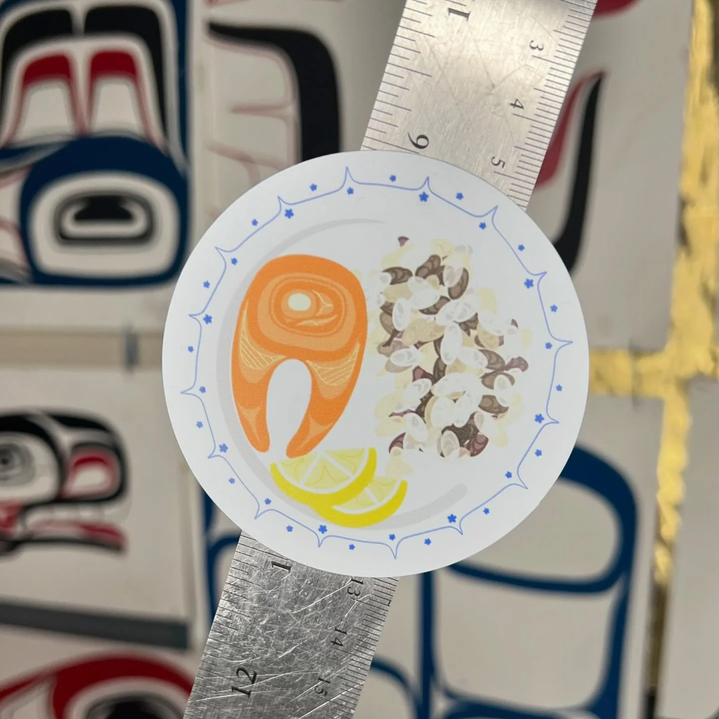 Salmon Steak and Wild Rice magnets 🥰 for your fridge, your car, or whatever it wants to stick to. 
$5 each - only have 10 of these. 
You can buy in the mini shop on my website :) 
#northwestcoastart #nisgaa #tahltan #indigenous #TerraceBC #indigenou