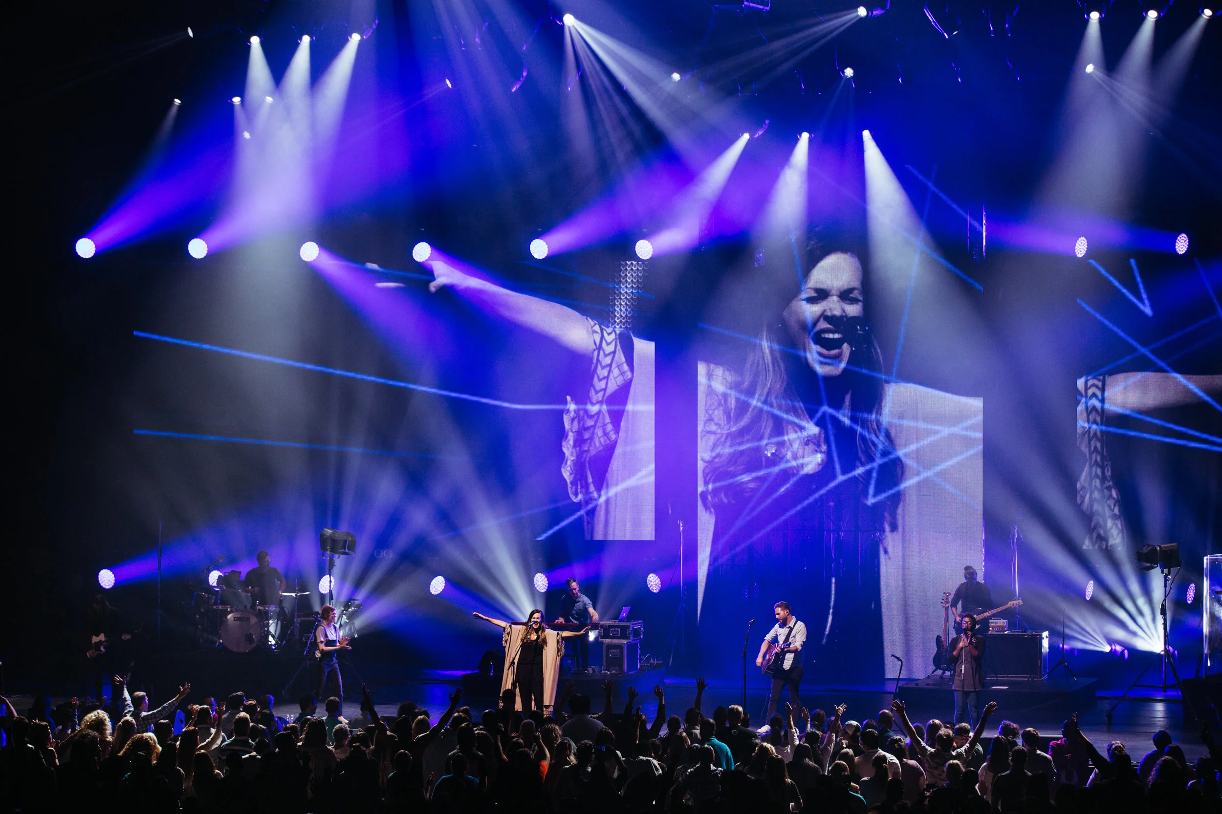 hc-daythree-worship-11.jpg