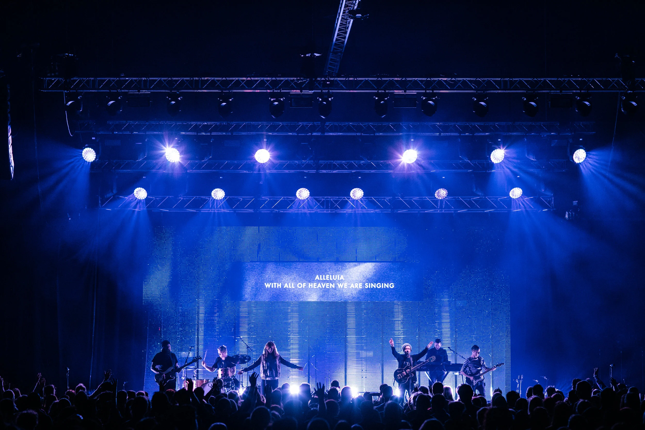 em-day1-worship-69.jpg