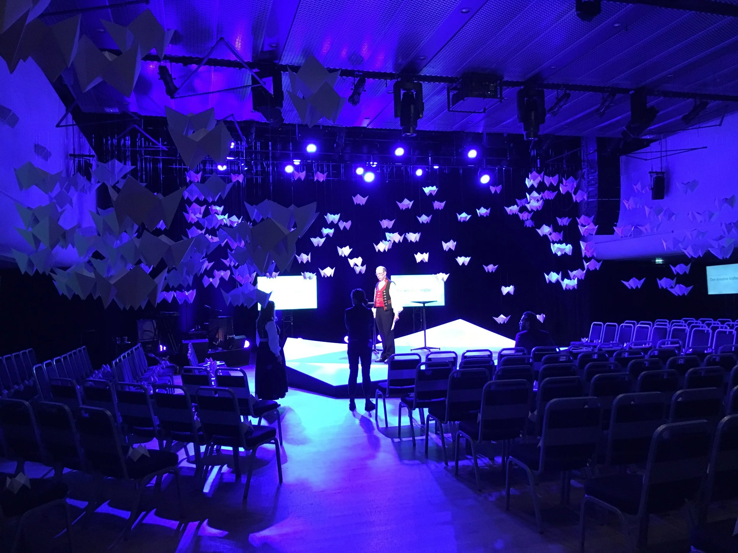 Vill Urbanisme har laget scenografi til Bergen International Summit