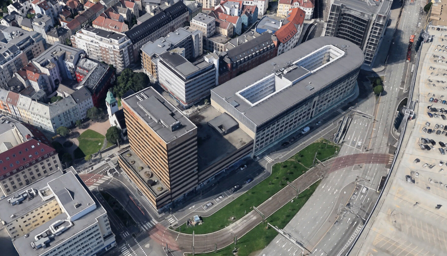 Vi kan ikke tillate oss å rive Fylkesbygget