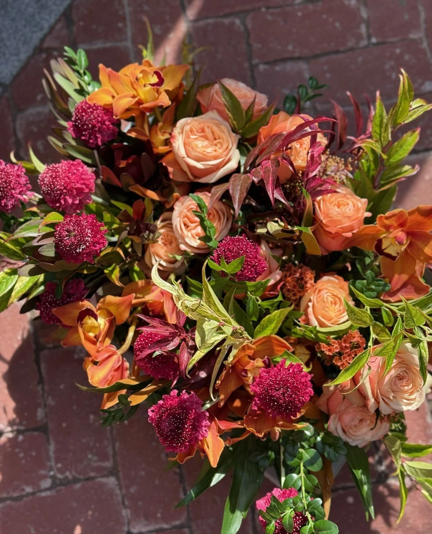 A fall floral delivery. Cant get enough of these toasty warm tones.⁠
⁠
⁠
#orlykhonfloral #okfdesigns #bostonflorist #southendflorist #southendflowers #bloomsofboston #bostonflowerlover #fallflowers #autumnblooms #fallcolors