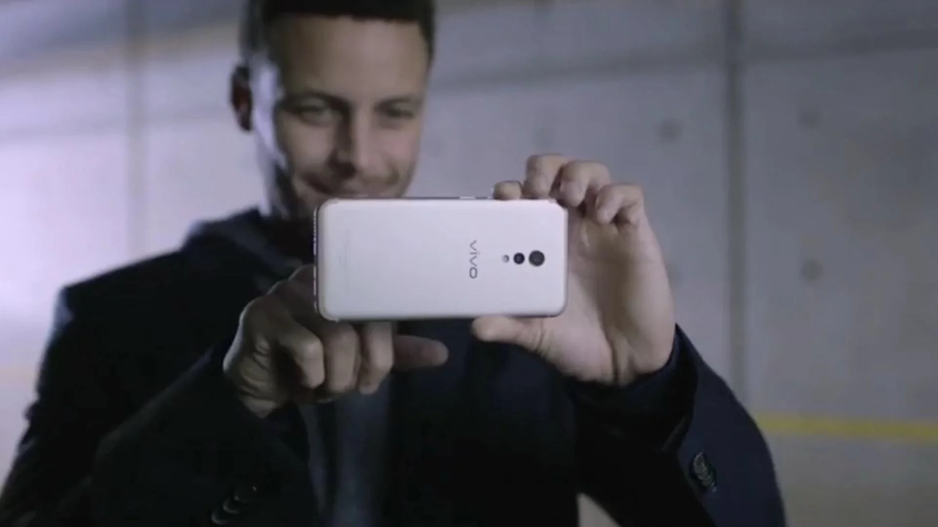  STEPHEN CURRY x VIVO PLAYOFF HYPE 