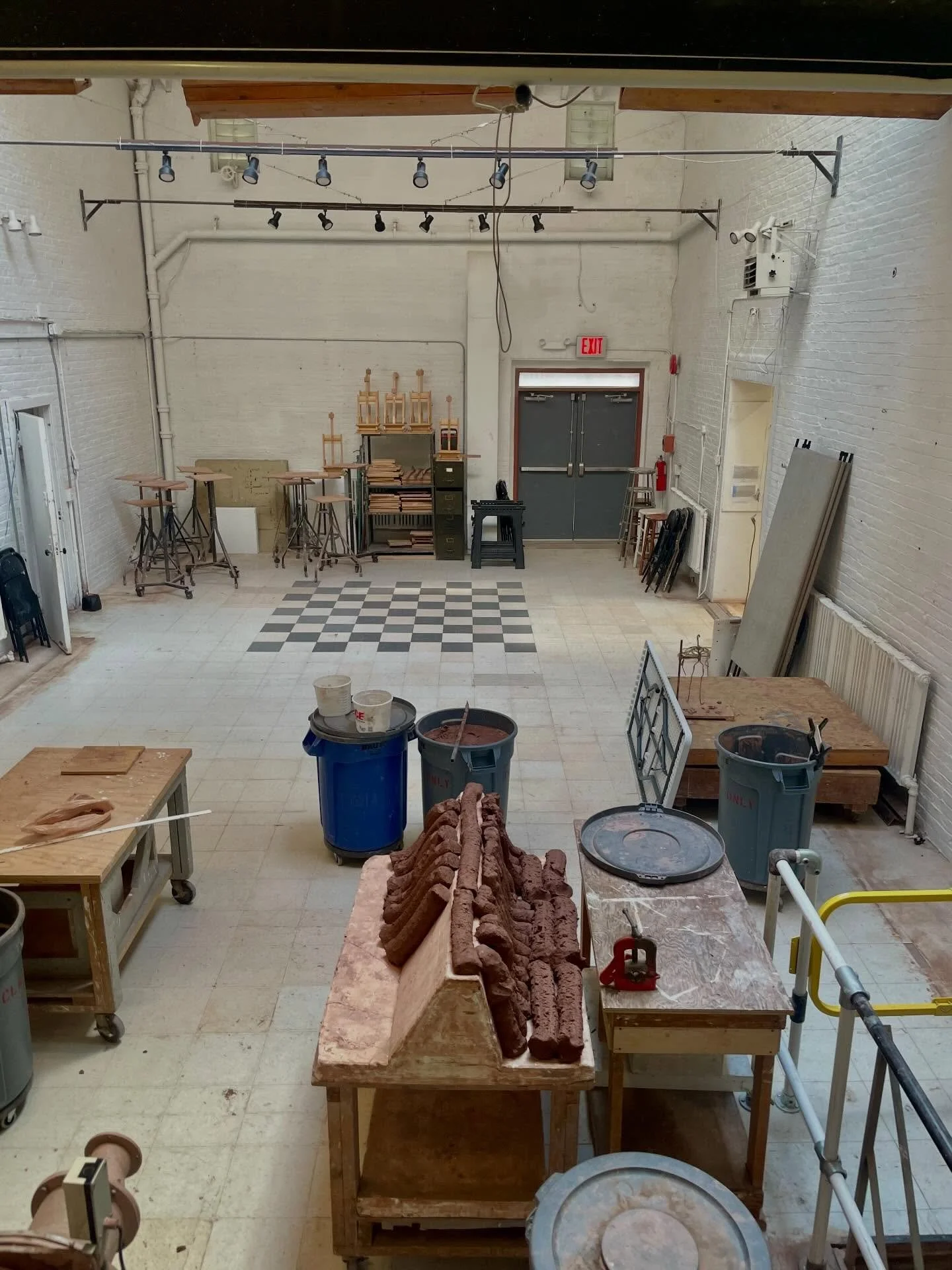 Gertrude Vanderbilt Whitney&rsquo;s historic studio @ny_studioschool (third slide). She collaborated with her friend Robert Winthrop Chanler on the decorative scheme, which was originally vibrantly painted. Filled with fantastical creatures, you can 