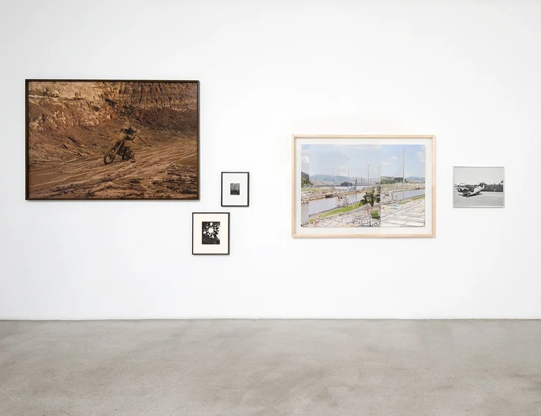 SOFT TARGET Curated by Phil Chang and Matthew Porter M+B, Los Angeles 26 June - 6 September 2014 Artists: Richard Caldicott, Julie Cockburn, Sara Cwynar, Shannon Ebner, Andrea Galvani, David Goldes, Peter Holzhauer, Whitney Hubbs, Tim Hyde, Ron Jude, Soo Kim, Anna Kleberg, Barney Kulok, Justine Kurland, Luisa Lambri, Miranda Lichtenstein, Matt Lipps, Sharon Lockhart, Jason Bailer Losh, Marlo Pascual, A. Pilgrim Peterman, Adam Putnam, Michael Queenland, Amanda Ross-Ho, Asha Schechter, Collier Schorr, Dan Torop, Michael Vahrenwald, Sara VanDerBeek and Hannah Whitaker.
