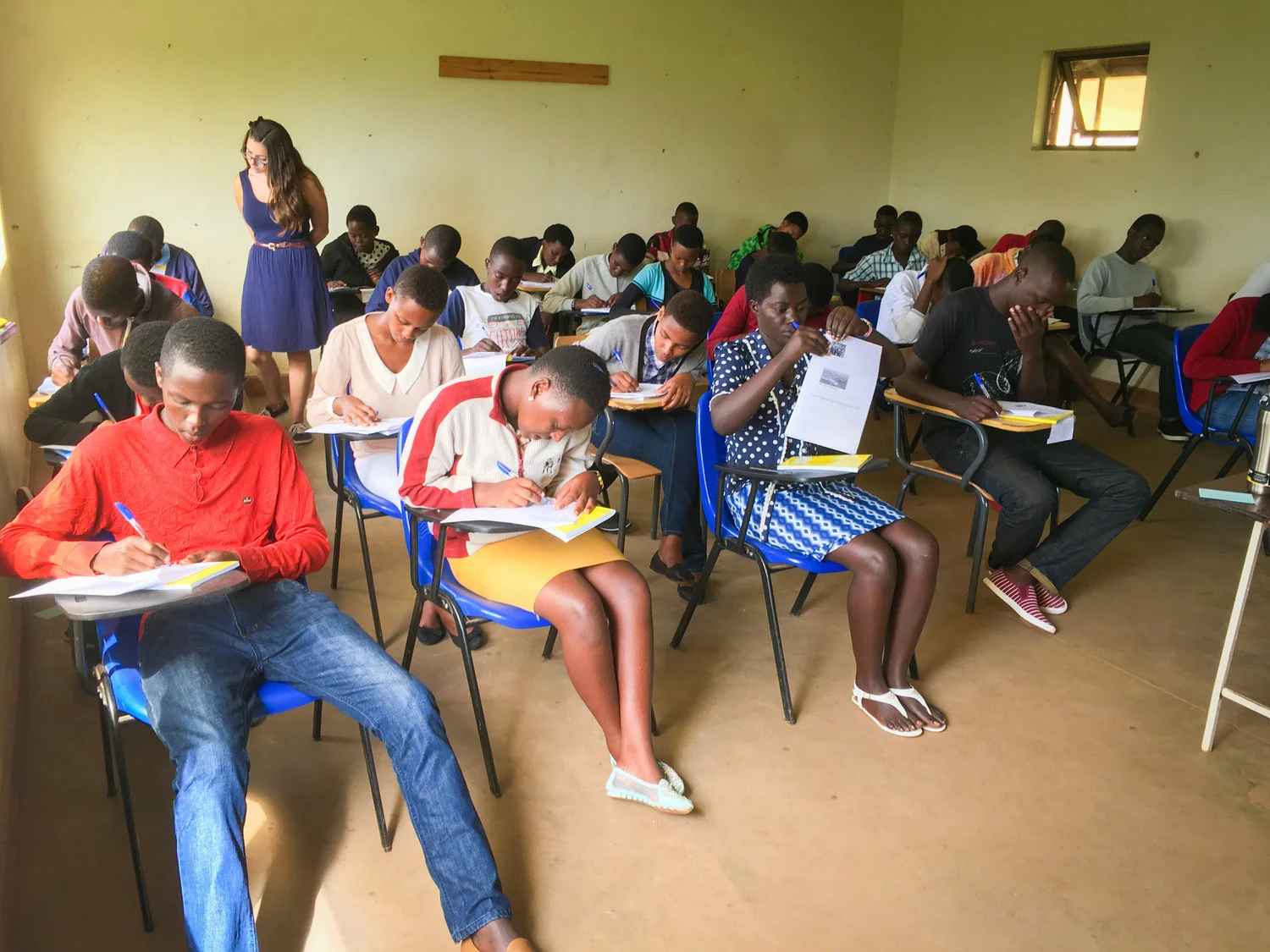 Students+in+English+Classroom.jpg
