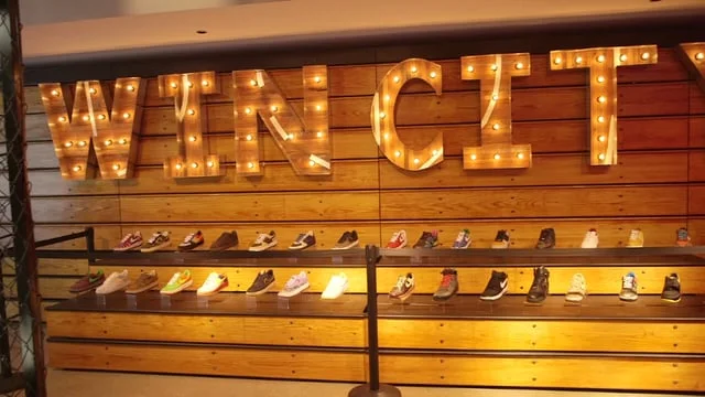 NIKE AIR FORCE ONE RECAP