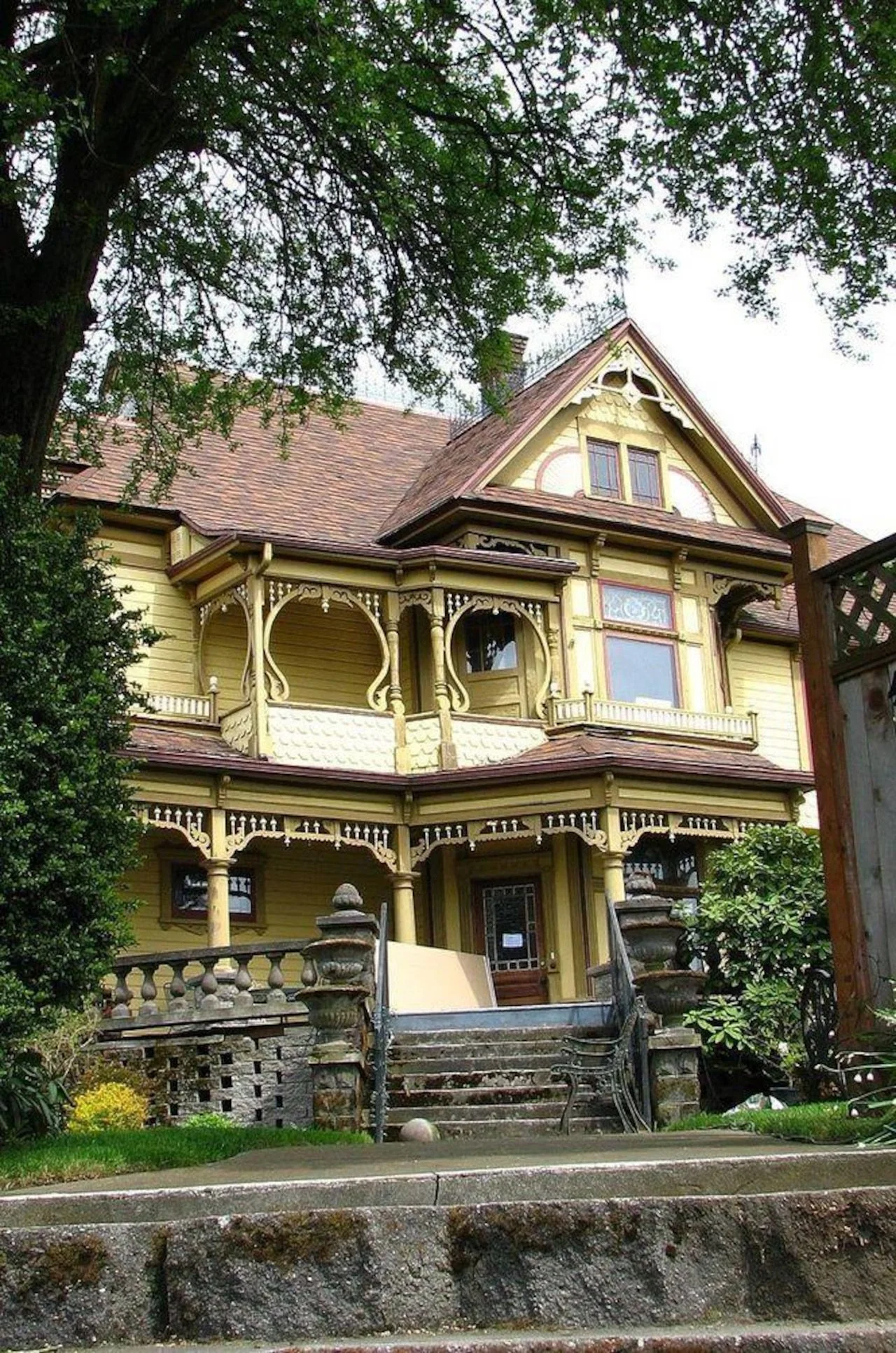 Historic Victorian-style home in Portland, Oregon representative of the city's older housing stock