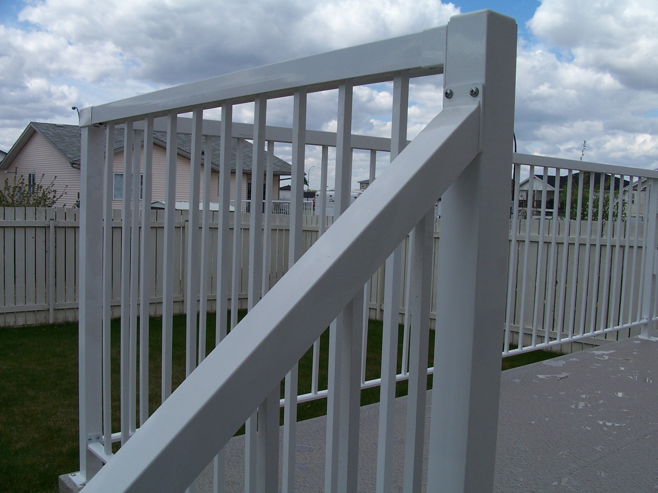 Sq Top Picket White 3.jpg