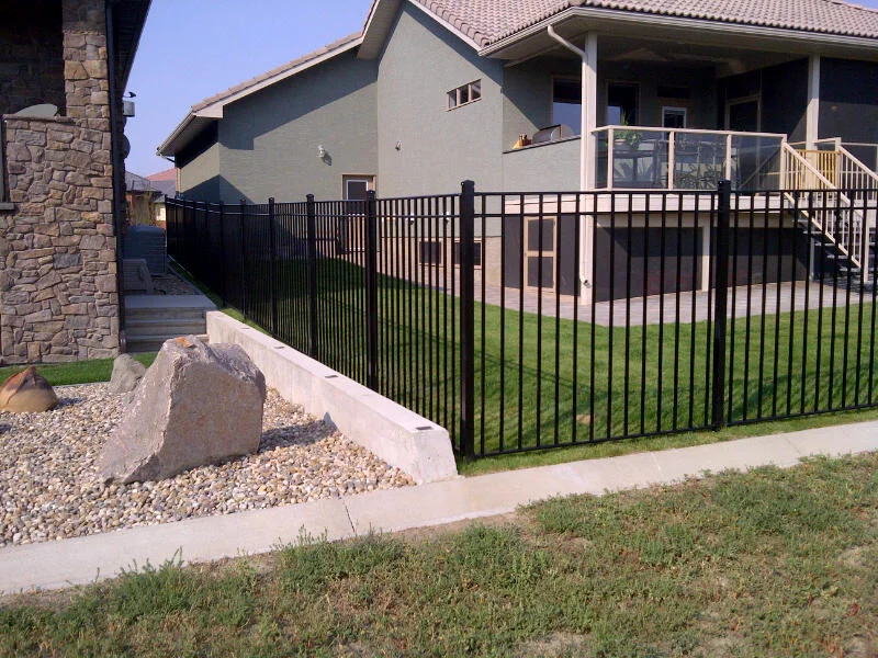 DOUBLE HORZ FENCE, 2DEG, RIGHT SIDE, 2 311 EDGEWATER PLC, AUG 31,`12 - Copy.jpg