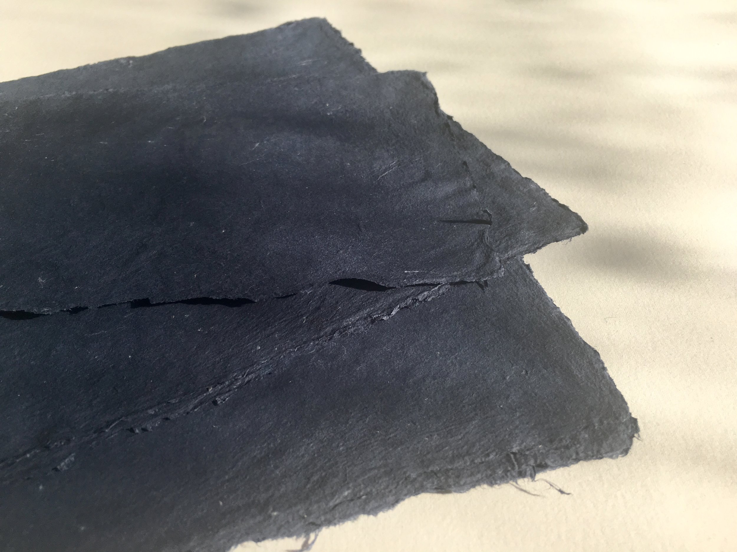 20retailles_papier_handmade_paper_scraps_upcycle_recycle_mtl_studio_hollander_sheet_write_art_montreal_artisan_atelier_Cadbury_workshop.jpg